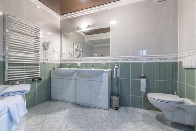 בית מלון כפרי Wzgórze Toskanii Conferences & Restaurant