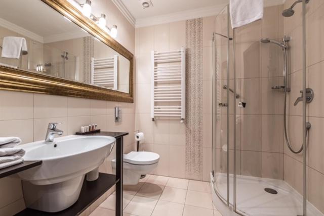 בית מלון כפרי Wzgórze Toskanii Conferences & Restaurant