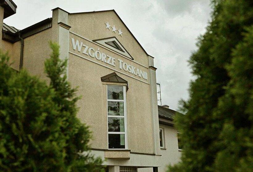 בית מלון כפרי Wzgórze Toskanii Conferences & Restaurant