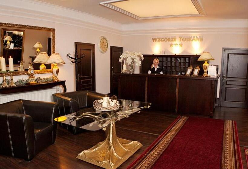 בית מלון כפרי Wzgórze Toskanii Conferences & Restaurant