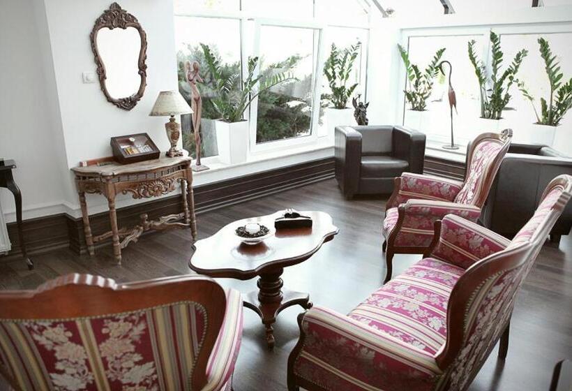 בית מלון כפרי Wzgórze Toskanii Conferences & Restaurant