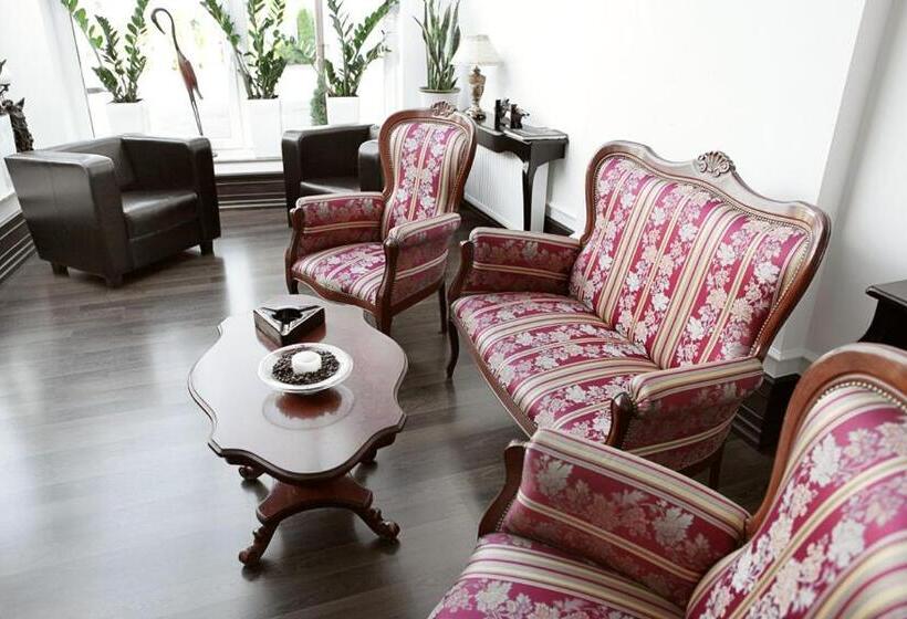 בית מלון כפרי Wzgórze Toskanii Conferences & Restaurant