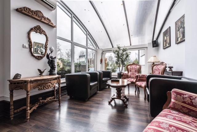 בית מלון כפרי Wzgórze Toskanii Conferences & Restaurant