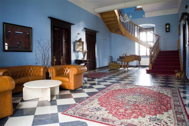 בית מלון כפרי Zamek Dobra