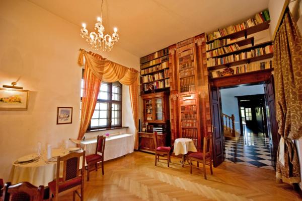 בית מלון כפרי Zamek Dobra