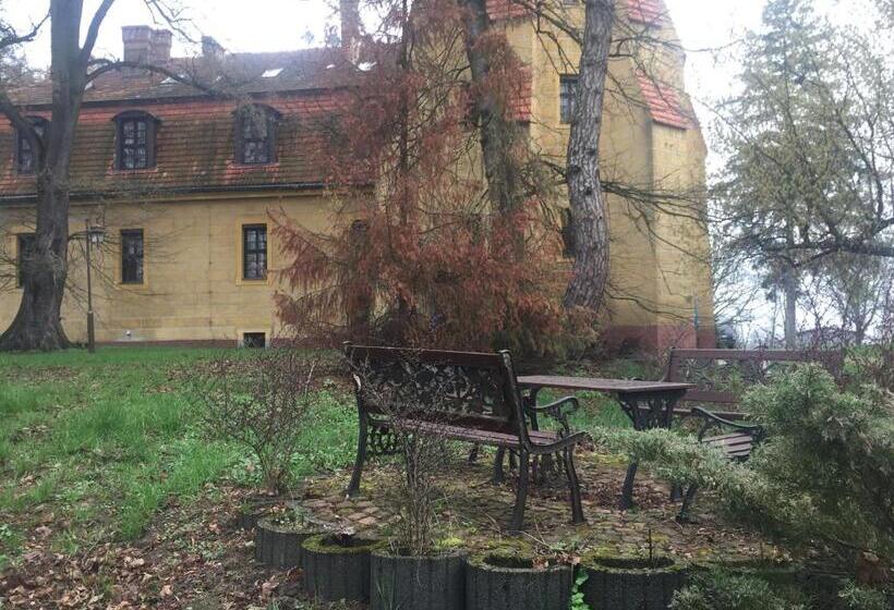 בית מלון כפרי Zamek Dobra