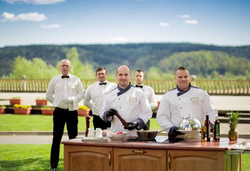 ホテル Zamek Dubiecko