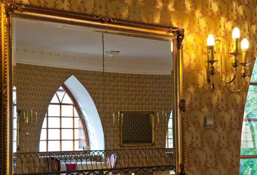 בית מלון כפרי Zamek Gostynin