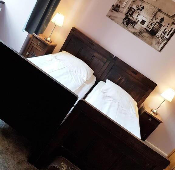 هتل Zamek Joannitów