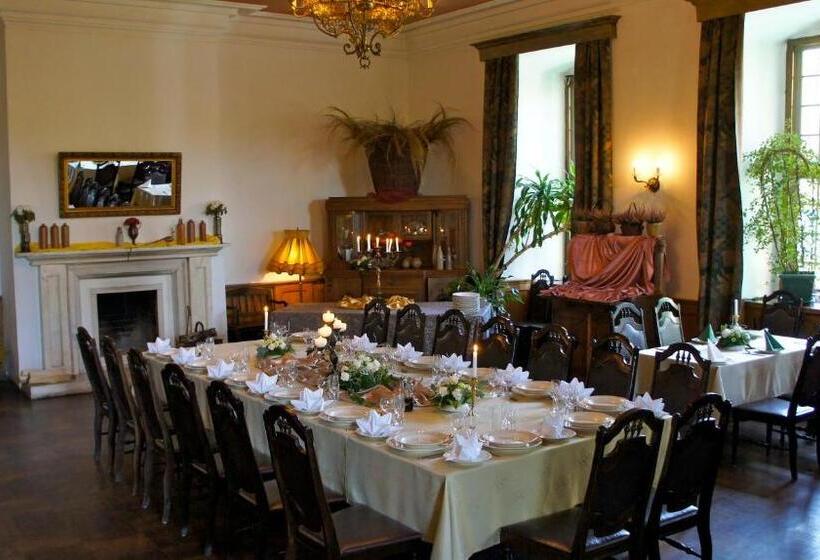 هتل Zamek Joannitów