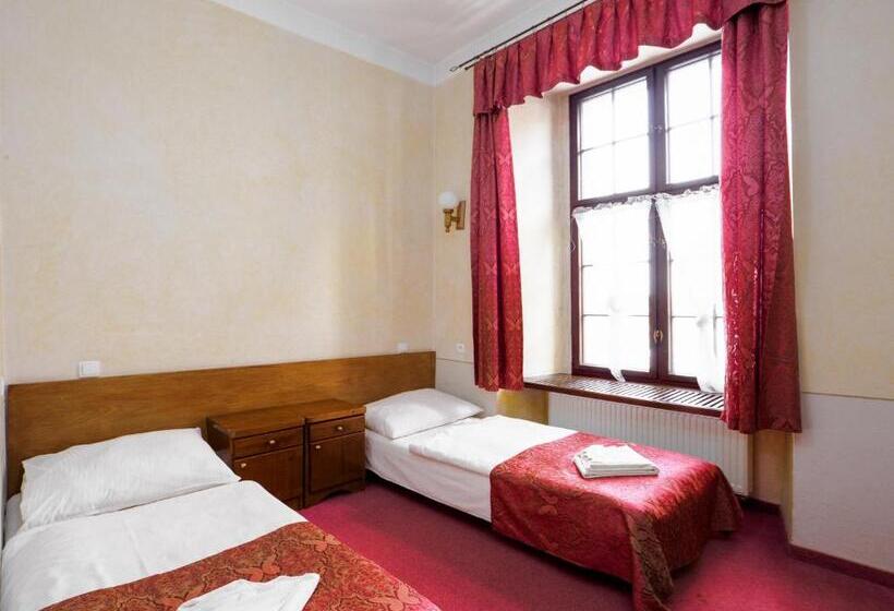 בית מלון כפרי Zamek Międzylesie