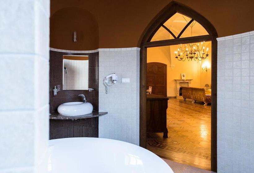 בית מלון כפרי Zamek W Baranowie Sandomierskim