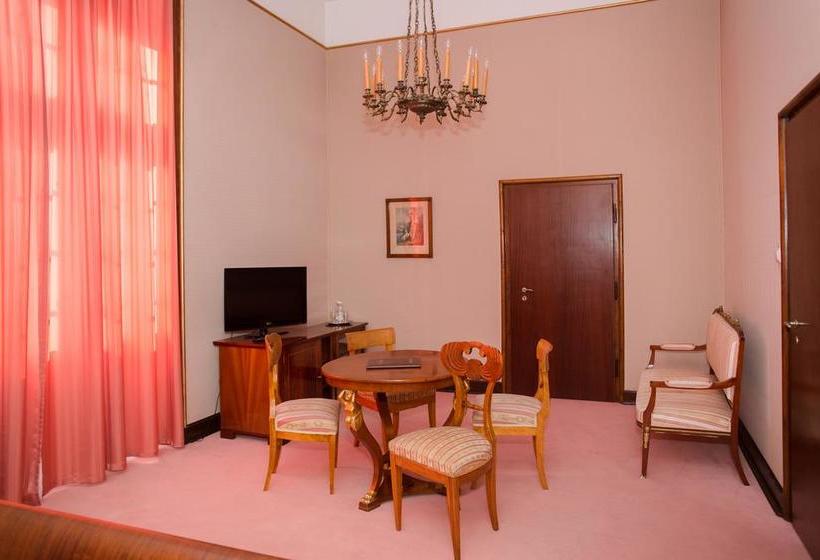 בית מלון כפרי Zamek W Baranowie Sandomierskim