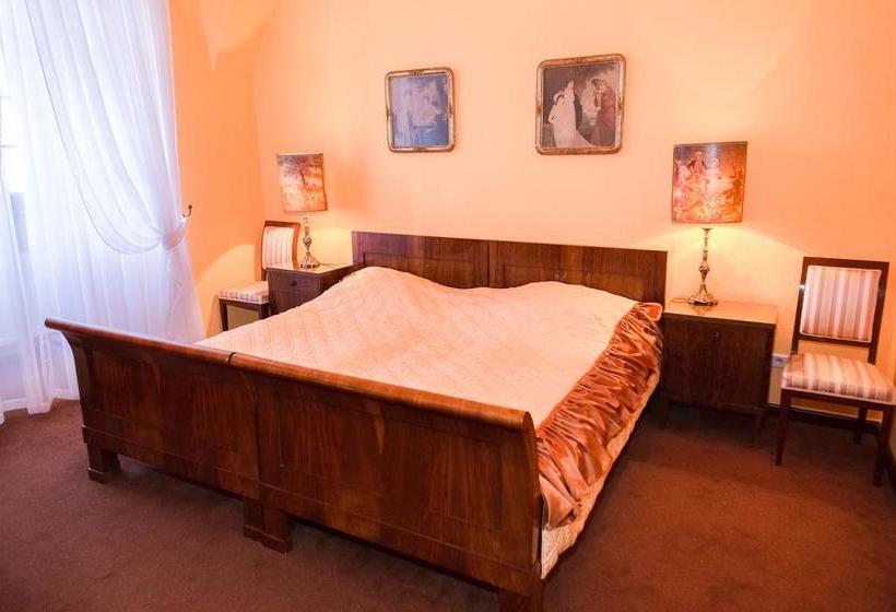 בית מלון כפרי Zamek W Baranowie Sandomierskim