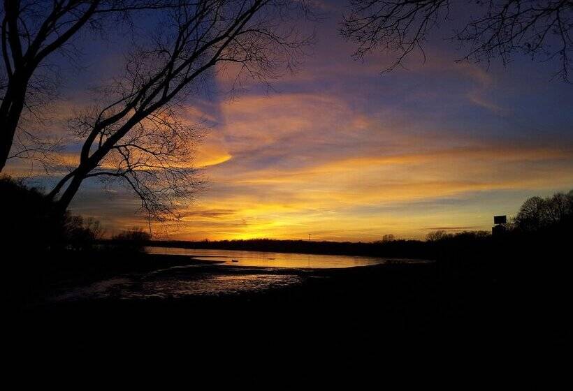 ホテル Zielony & Ow Borowik & Pensjonat Manhattan   Centrum Rekreacji I Wypoczynku Gastrotur