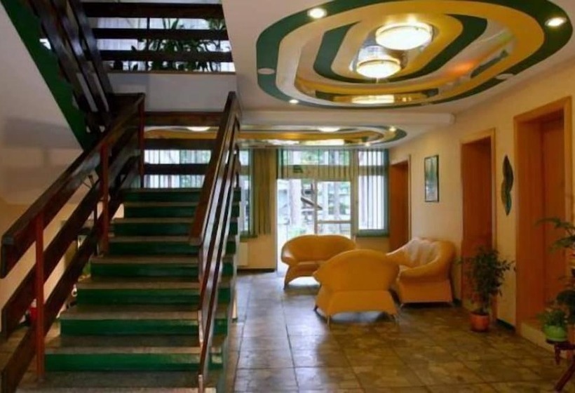 ホテル Zielony & Ow Borowik & Pensjonat Manhattan   Centrum Rekreacji I Wypoczynku Gastrotur