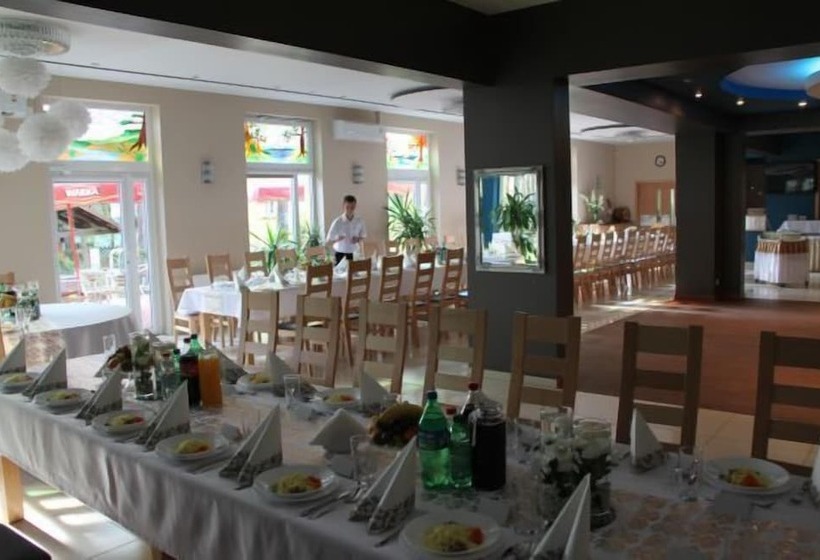 ホテル Zielony & Ow Borowik & Pensjonat Manhattan   Centrum Rekreacji I Wypoczynku Gastrotur