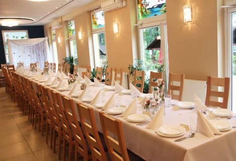 ホテル Zielony & Ow Borowik & Pensjonat Manhattan   Centrum Rekreacji I Wypoczynku Gastrotur