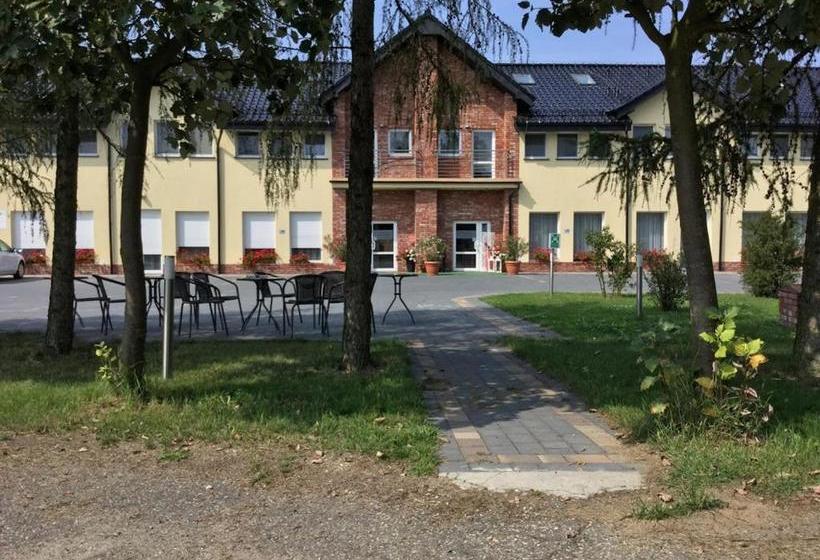 ホテル Dom Weselny Zielony Zakątek
