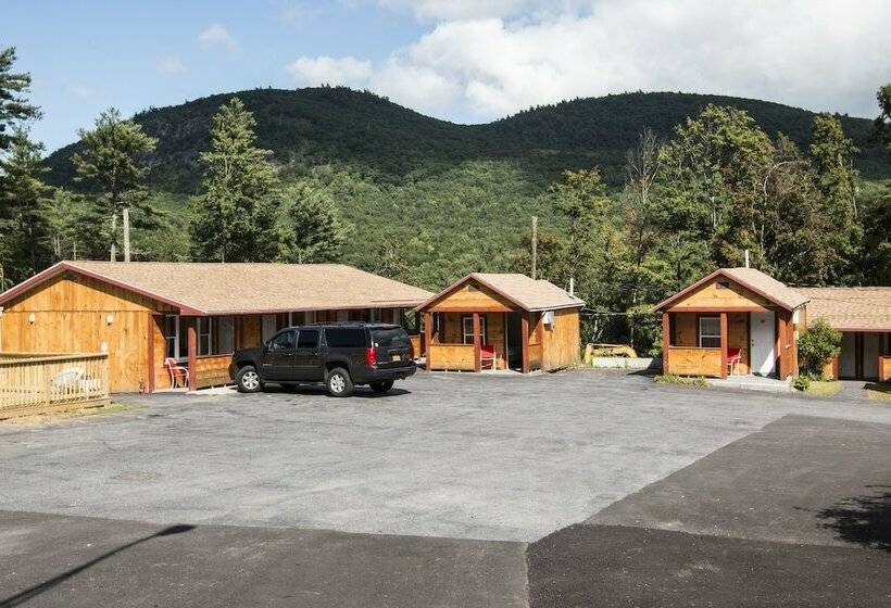 King Hendrick Motel And Suites