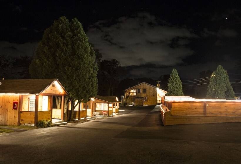 King Hendrick Motel And Suites