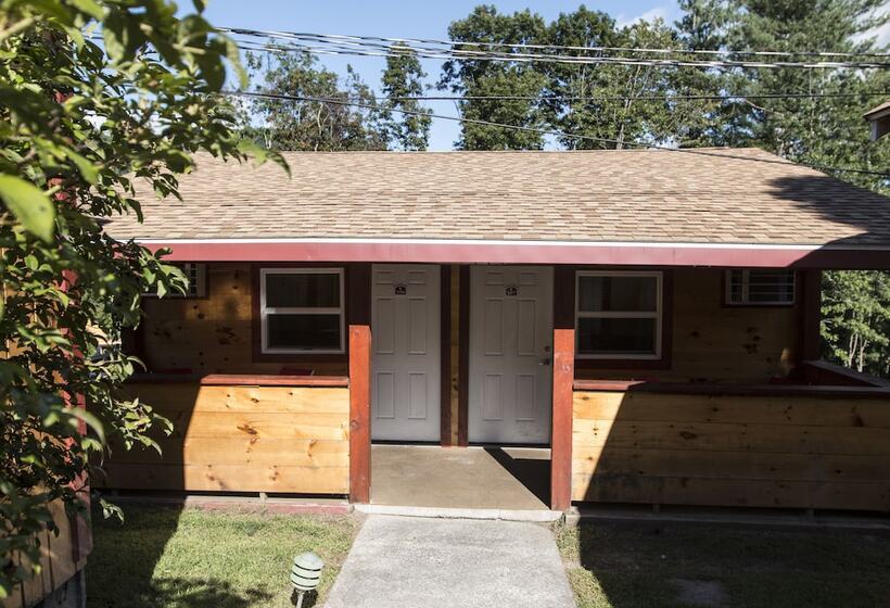 King Hendrick Motel And Suites