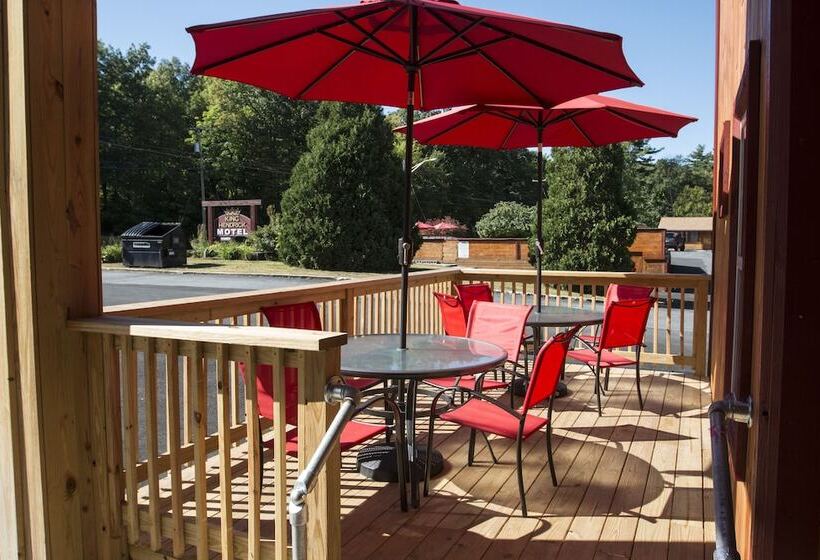 King Hendrick Motel And Suites