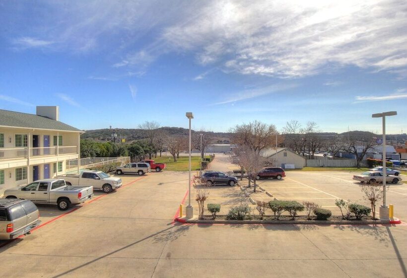 Motel 6kerrville, Tx