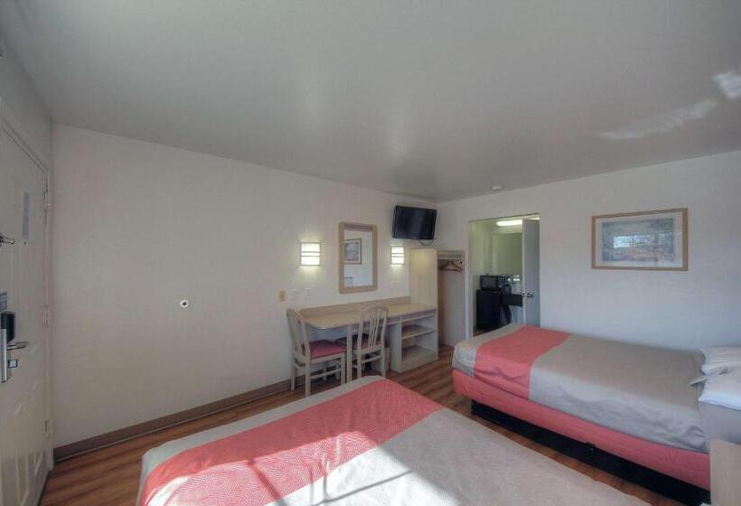 Motel 6kerrville, Tx