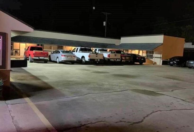 Relax Inn Motel Kountze