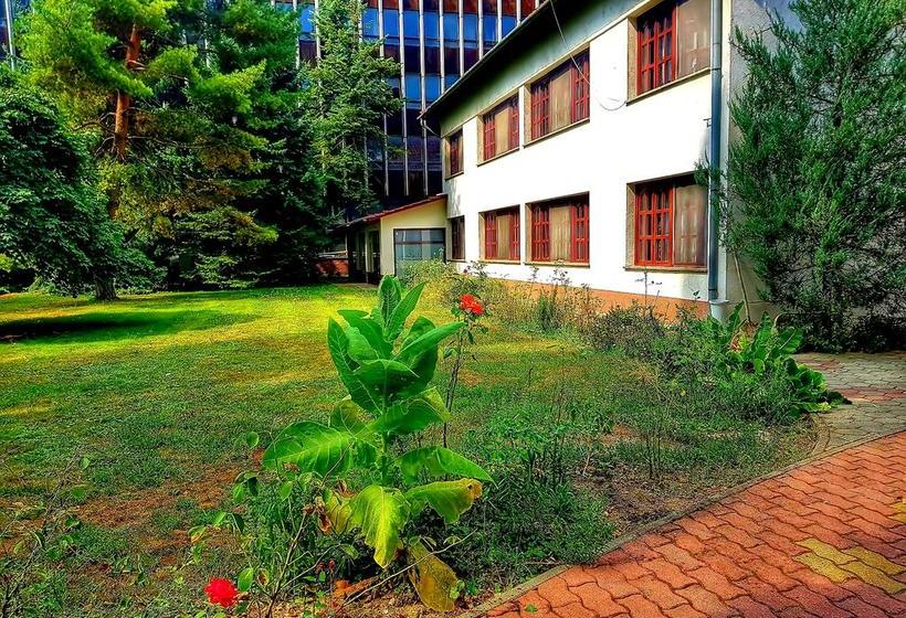 Róza Hotel és Apartmanház