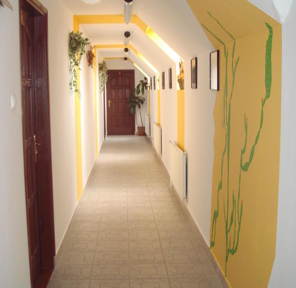 Róza Hotel és Apartmanház