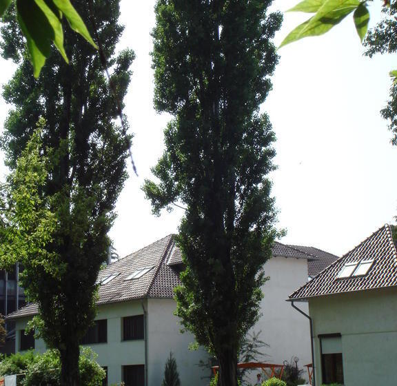 Róza Hotel és Apartmanház