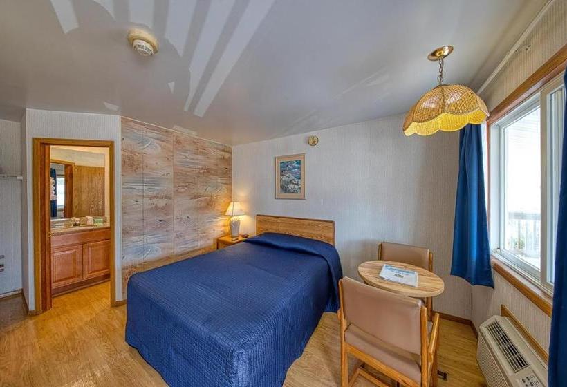Sea Spray Motel