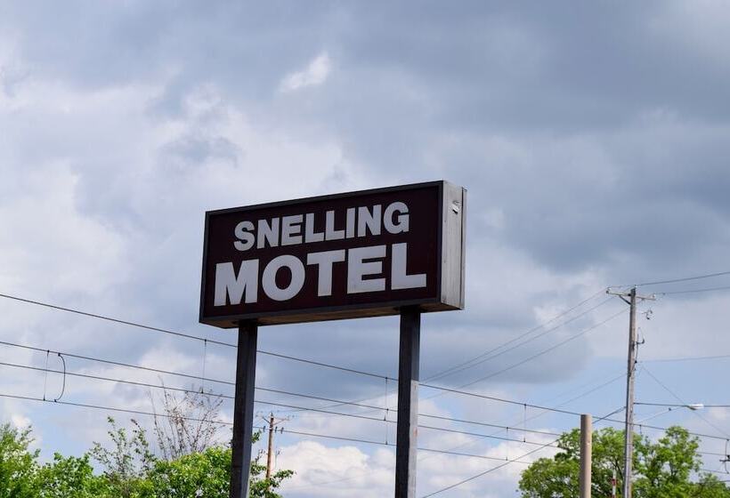 Snelling Motel