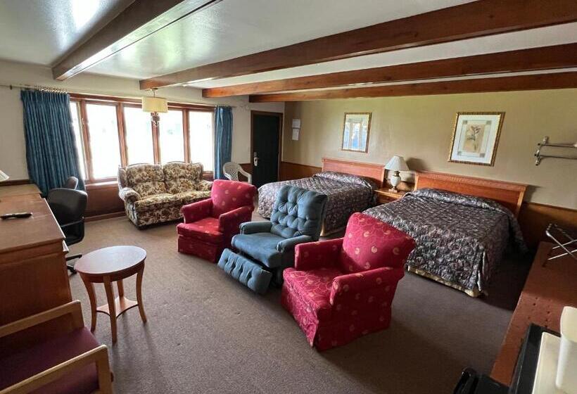 Spinning Wheel Motel