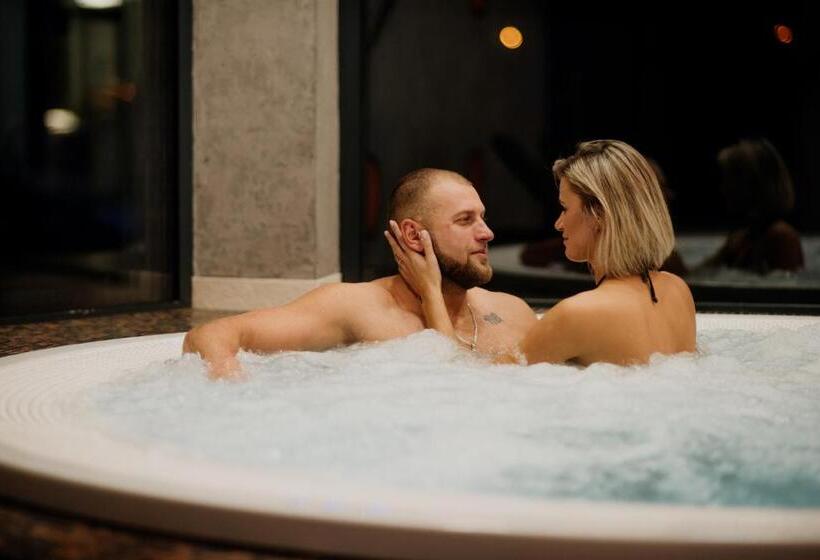 酒店 Aquarius Restaurant Wellness Spa