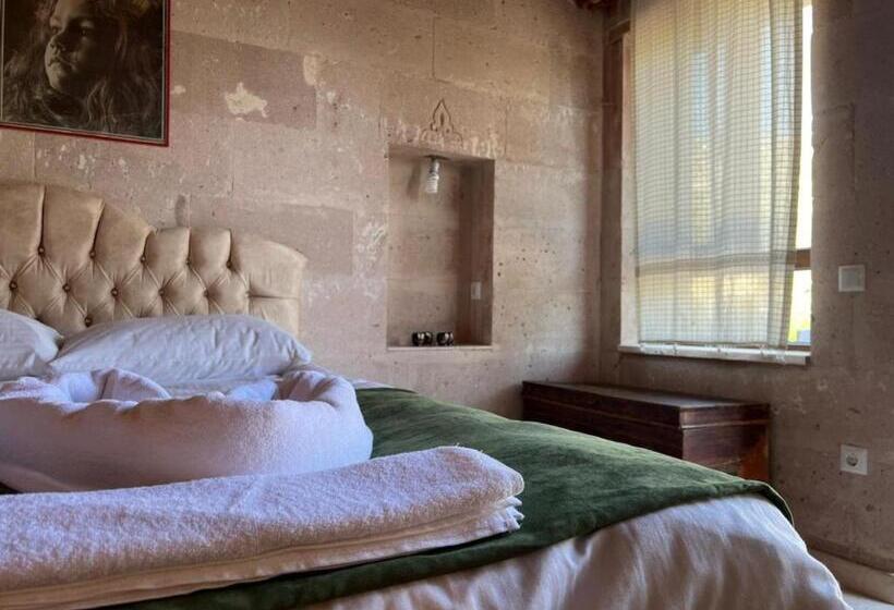 فندق صغير Yeşilöz Inn Cave Otel