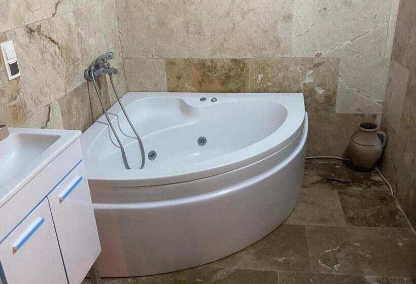 فندق صغير Yeşilöz Inn Cave Otel