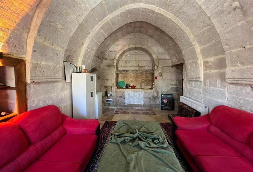 فندق صغير Yeşilöz Inn Cave Otel