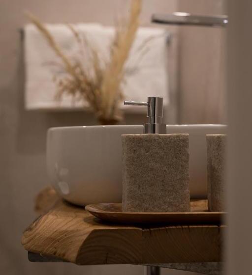 مبيت وإفطار Guerrieri Suites & Spa