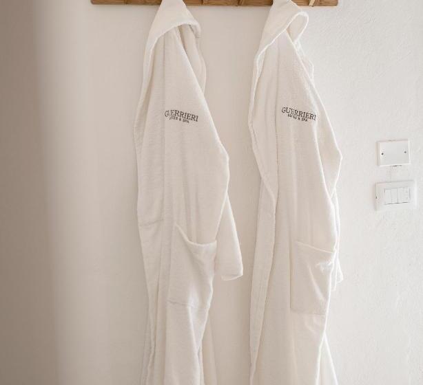 مبيت وإفطار Guerrieri Suites & Spa