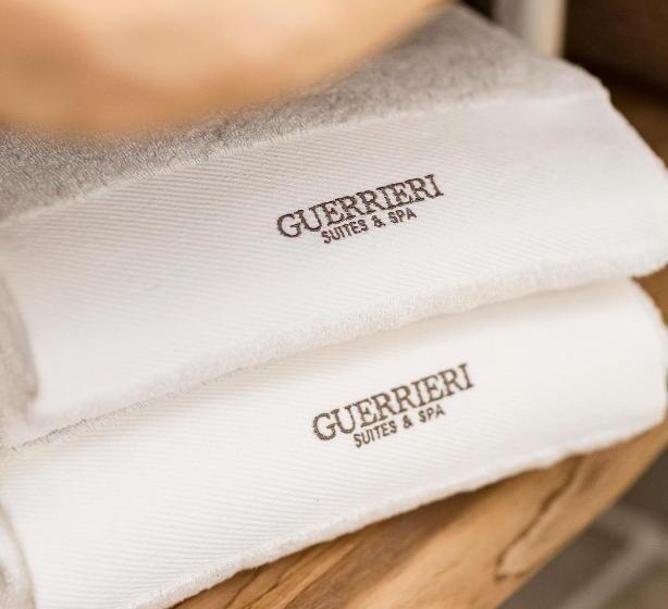 مبيت وإفطار Guerrieri Suites & Spa