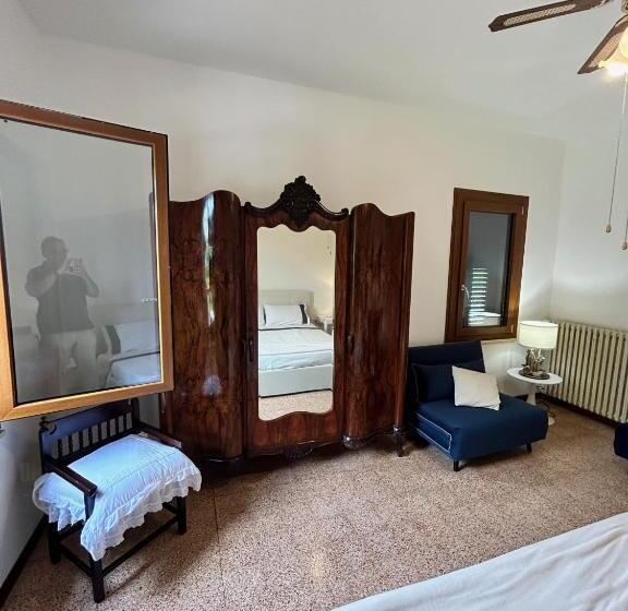 تختخواب و صبحانه La Casa Delle Querce