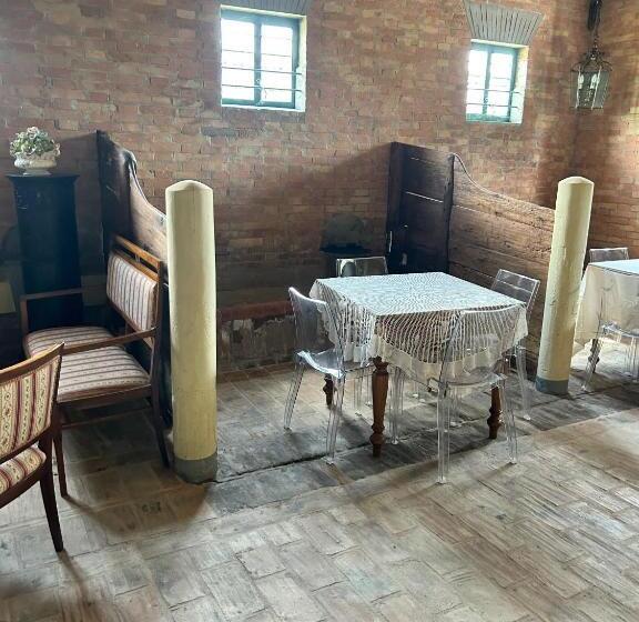 تختخواب و صبحانه La Casa Delle Querce