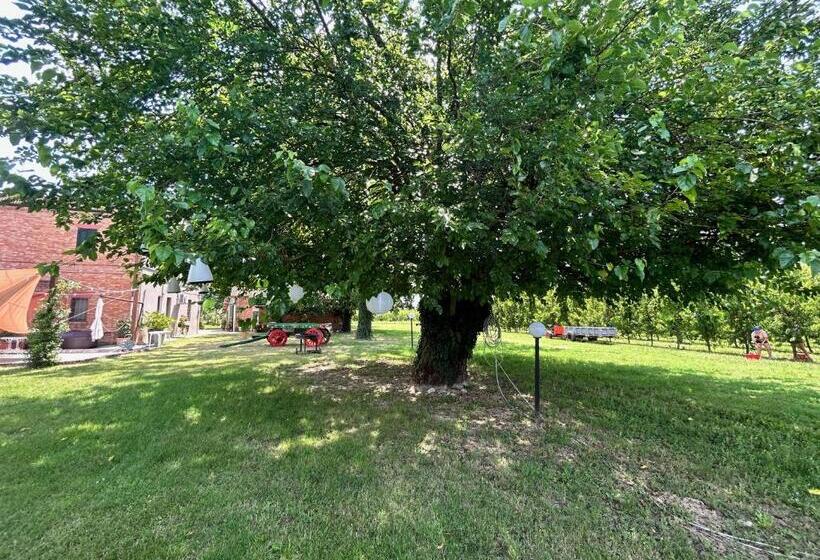 تختخواب و صبحانه La Casa Delle Querce