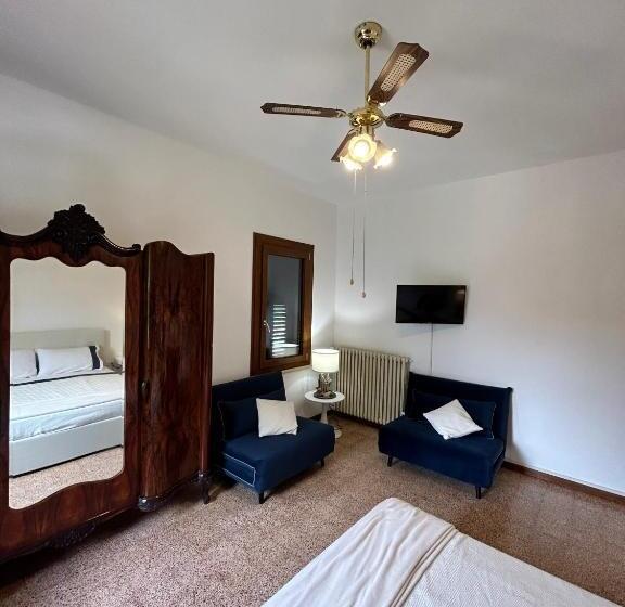 تختخواب و صبحانه La Casa Delle Querce