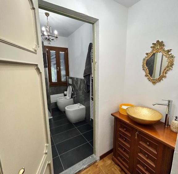 تختخواب و صبحانه La Casa Delle Querce