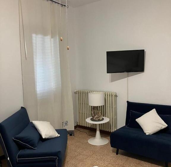 تختخواب و صبحانه La Casa Delle Querce