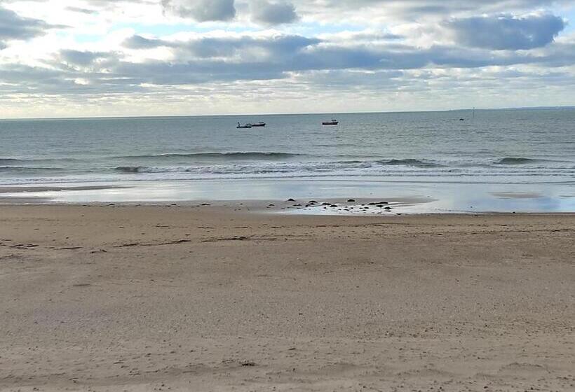 ベッドアンドブレックファースト Le Goéland